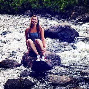 Meet your Posher, Laura